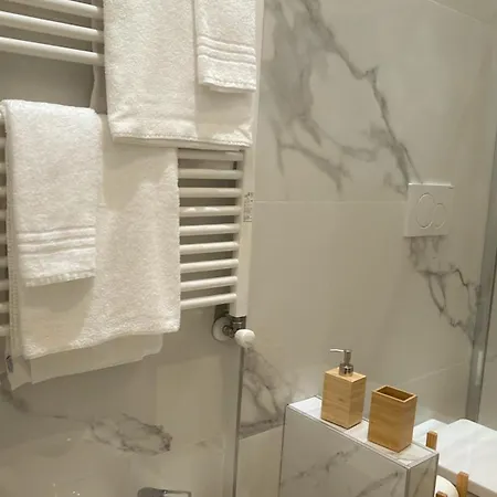 Easyhomestayducale Stationfreeparking Parma